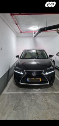 לקסוס NX NX300H Premium FWD הייבריד אוט' 2.5 (155 כ''ס) בנזין 2021 למכירה ברמת השרון