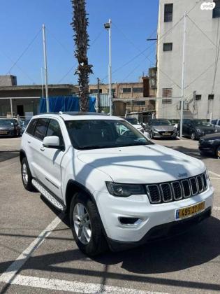 ג'יפ / Jeep גרנד צ'ירוקי 4X4 Laredo + SR אוט' 3.6 (282 כ''ס) בנזין 2018 למכירה בחיפה