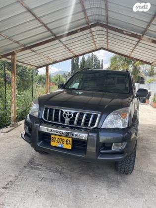 טויוטה לנד קרוזר קצר 4X4 Premium אוט' דיזל 3.0 (173 כ''ס) דיזל 2008 למכירה בחיפה