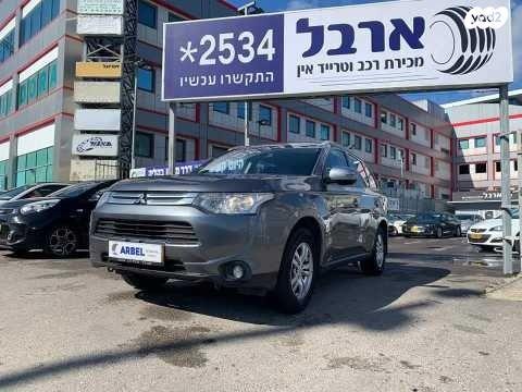 מיצובישי אאוטלנדר Instyle אוט' 7 מק' 2.0 (150 כ"ס) בנזין 2015 למכירה בחיפה