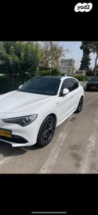 אלפא רומיאו סטלויו 4X4 Veloce AWD אוט' 2.0 (280 כ''ס) בנזין 2020 למכירה בחיפה