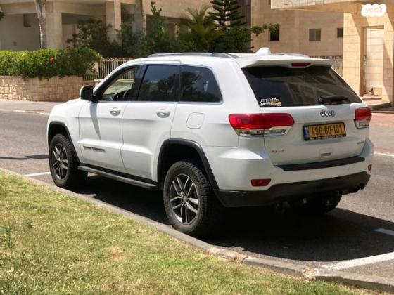 ג'יפ / Jeep גרנד צ'ירוקי 4X4 Laredo + SR אוט' 3.6 (282 כ''ס) בנזין 2018 למכירה בפתח תקווה