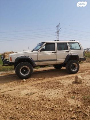 ג'יפ / Jeep צ'ירוקי 4X4 Sport אוט' 4.0 (176 כ''ס) בנזין 1999 למכירה בחולון