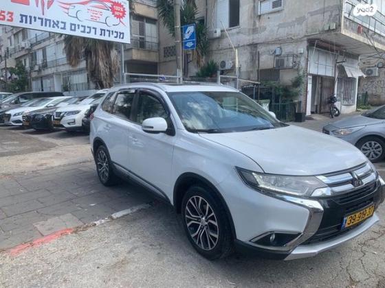 מיצובישי אאוטלנדר Premium אוט' 7 מק' 2.0 (150 כ''ס) בנזין 2016 למכירה בפתח תקווה