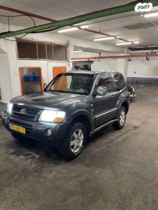 מיצובישי פג'רו קצר 4X4 Dakar אוט' דיזל 5 מק' 3.2 (160 כ''ס) דיזל 2005 למכירה בחיפה