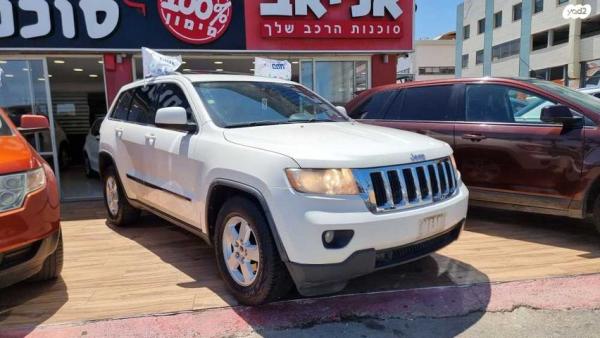 ג'יפ / Jeep גרנד צ'ירוקי 4X4 Laredo אוט' 3.6 (282 כ''ס) בנזין 2011 למכירה בחיפה