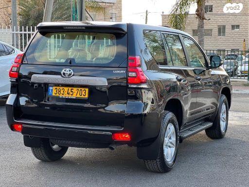 טויוטה לנד קרוזר ארוך Luxury 7 אוט' דיזל 7 מק' 5 דל' 2.8 (204 כ"ס) דיזל 2023 למכירה בריינה