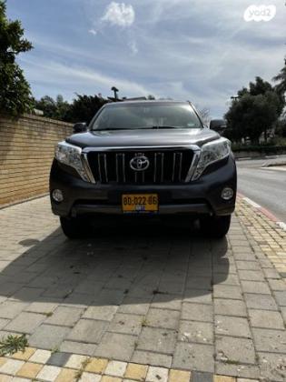 טויוטה לנד קרוזר קצר 4X4 Luxury אוט' דיזל 2.8 (177 כ"ס) דיזל 2017 למכירה בפתח תקווה