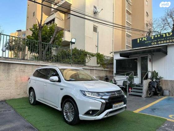 מיצובישי אאוטלנדר PHEV 4X4 Supreme הייבריד אוט' 5 מק' 2.4 (135 כ''ס) היברידי חשמל / בנזין 2020 למכירה ברמת גן