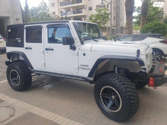 ג'יפ / Jeep רנגלר ארוך 4X4 Unlimited Sport אוט' 3.6 (280 כ''ס) ק'-2 בנזין 2017 למכירה בקדימה צורן