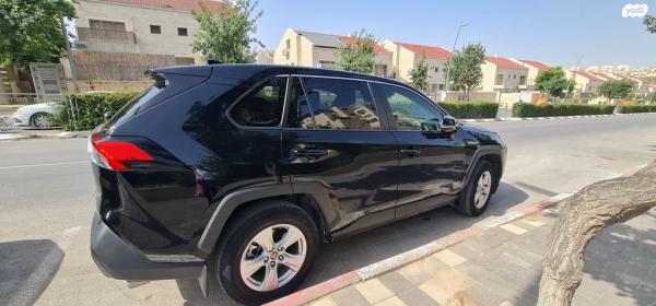 טויוטה RAV4 הייבריד E-xperience הייבריד 5 דל' אוט' 2.5 (178 כ''ס) בנזין 2021 למכירה בבית שמש