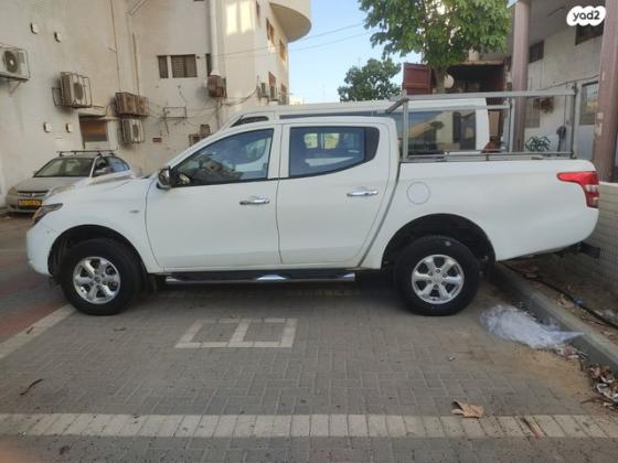 מיצובישי טרייטון / L200 4X4 4X4 Desert דאבל קבינה אוט' דיזל 2.4 (154 כ''ס) דיזל 2015 למכירה בראשון לציון