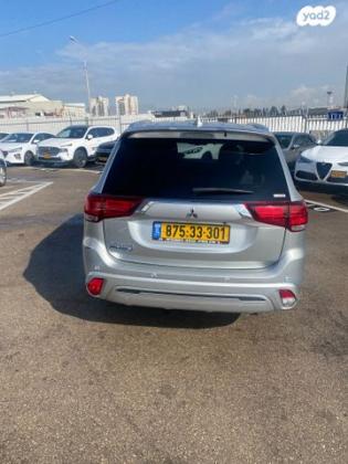 מיצובישי אאוטלנדר PHEV 4X4 Luxury הייבריד אוט' 5 מק' 2.4 (135 כ''ס) היברידי חשמל / בנזין 2020 למכירה בחולון