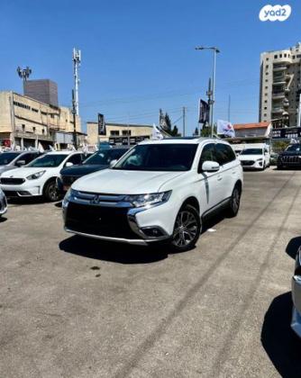 מיצובישי אאוטלנדר Instyle אוט' 7 מק' 2.0 (150 כ"ס) בנזין 2018 למכירה בראשון לציון