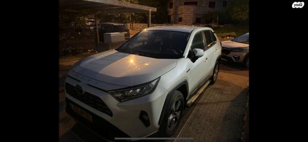 טויוטה RAV4 הייבריד 4X4 E-xperience הייבריד אוט' 2.5 (178 כ''ס) בנזין 2019 למכירה בראש פינה