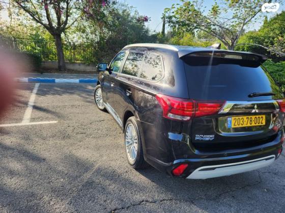 מיצובישי אאוטלנדר PHEV 4X4 Luxury הייבריד אוט' 5 מק' 2.4 (135 כ''ס) היברידי חשמל / בנזין 2020 למכירה בחיפה