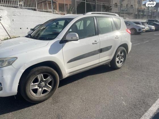 טויוטה RAV4 ארוך 4X4 GLI אוט' 2.0 (158 כ''ס) בנזין 2011 למכירה באום אל פחם