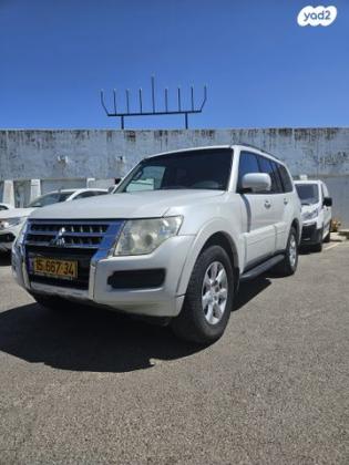 מיצובישי פג'רו ארוך 4X4 Desert אוט' דיזל 7 מק' 3.2 (200 כ"ס) דיזל 2015 למכירה בירושלים