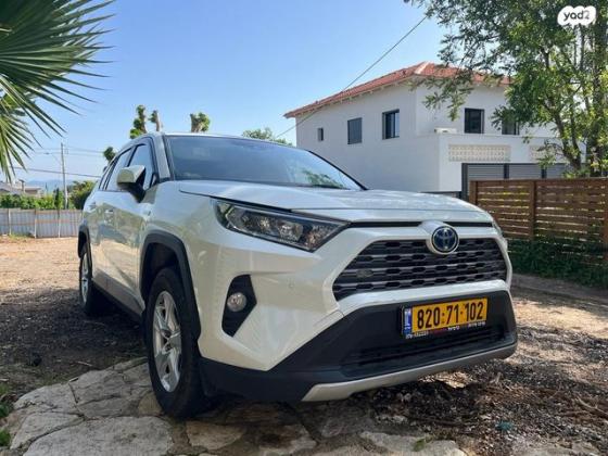 טויוטה RAV4 הייבריד E-xperience הייבריד 5 דל' אוט' 2.5 (178 כ''ס) בנזין 2022 למכירה בקרית טבעון