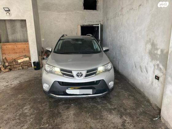 טויוטה RAV4 ארוך 4X4 Premium אוט' 2.0 (151 כ''ס) בנזין 2015 למכירה בנצרת