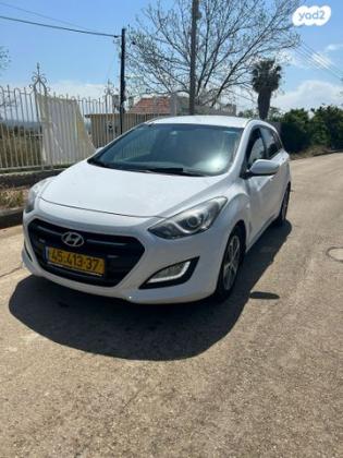 יונדאי i30 Inspire סטיישן אוט' 1.6 (135 כ"ס) בנזין 2015 למכירה ביקנעם