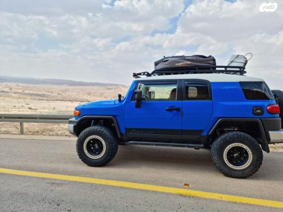 טויוטה FJ קרוזר 4X4 אוט' 4.0 (260 כ''ס) בנזין 2008 למכירה בפתח תקווה