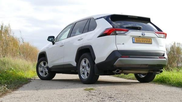 טויוטה RAV4 הייבריד E-volve הייבריד אוט' 2.5 (178 כ''ס) בנזין 2019 למכירה בתל אביב יפו