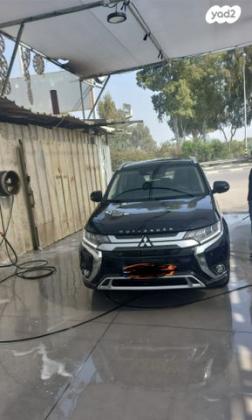 מיצובישי אאוטלנדר Premium אוט' 7 מק' 2.0 (150 כ''ס) בנזין 2019 למכירה ברמלה