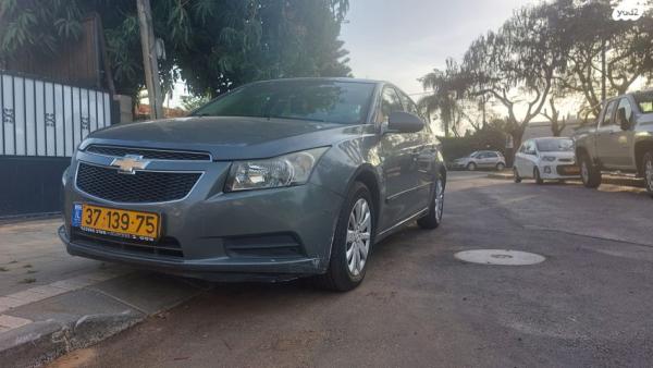 שברולט קרוז LS סדאן אוט' 1.6 (124 כ"ס) בנזין 2012 למכירה בנס ציונה