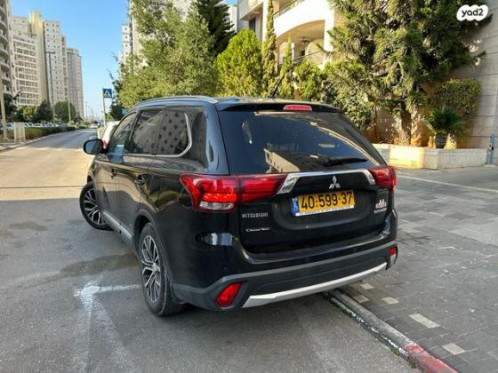 מיצובישי אאוטלנדר Premium אוט' 7 מק' 2.0 (150 כ''ס) בנזין 2016 למכירה בפתח תקווה