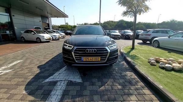 אאודי Q5 4X4 Design Limited אוט' 2.0 (245 כ''ס) בנזין 2020 למכירה בראשון לציון