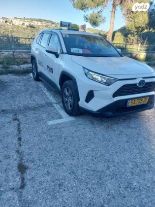 טויוטה RAV4 הייבריד Basis הייבריד אוט' 2.5 (178 כ''ס) בנזין 2022 למכירה בירושלים