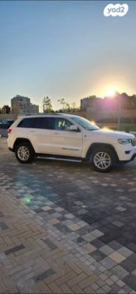 ג'יפ / Jeep גרנד צ'ירוקי 4X4 Laredo + SR אוט' 3.6 (282 כ''ס) בנזין 2018 למכירה בחיפה