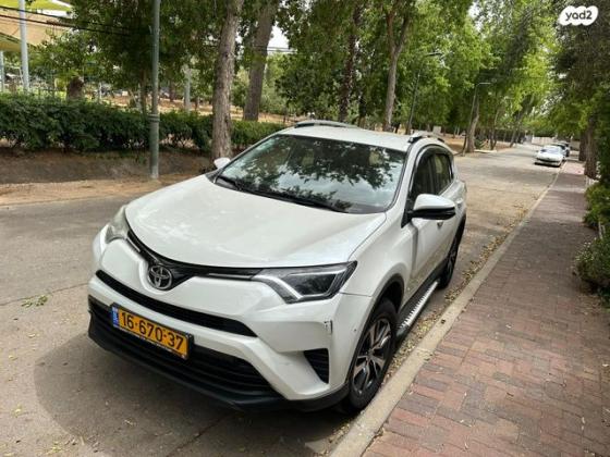 טויוטה RAV4 ארוך 4X4 GLI MC אוט' 2.0 (152 כ"ס) בנזין 2016 למכירה בתל אביב יפו