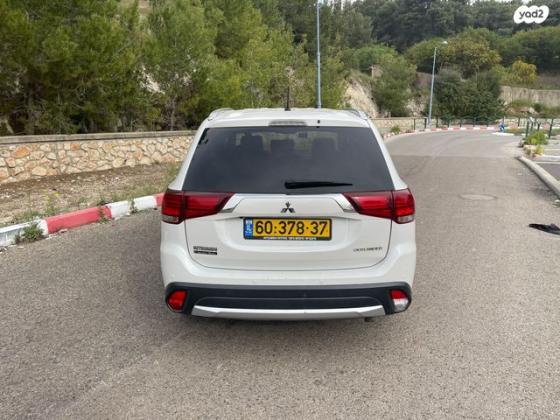 מיצובישי אאוטלנדר Premium אוט' 7 מק' 2.0 (150 כ''ס) בנזין 2016 למכירה בנצרת עילית u002F נוף הגליל