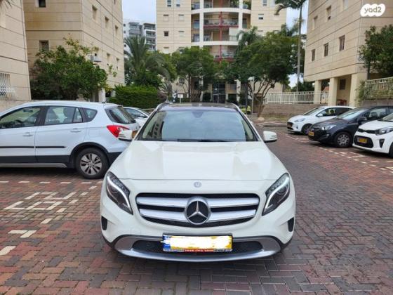 מרצדס GLA GLA200 Urban אוט' 1.6 (156 כ''ס) [2014-2017] בנזין 2016 למכירה ברחובות