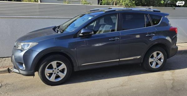 טויוטה RAV4 ארוך 4X4 Premium אוט' 2.0 (151 כ''ס) בנזין 2014 למכירה בנס ציונה