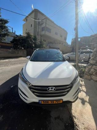 יונדאי טוסון Luxury אוט' בנזין 2.0 (155 כ"ס) בנזין 2018 למכירה בנצרת