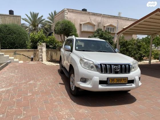 טויוטה לנד קרוזר ארוך 4X4 Luxury אוט' דיזל 7 מק' 3.0 (173 כ''ס) דיזל 2010 למכירה בטירה