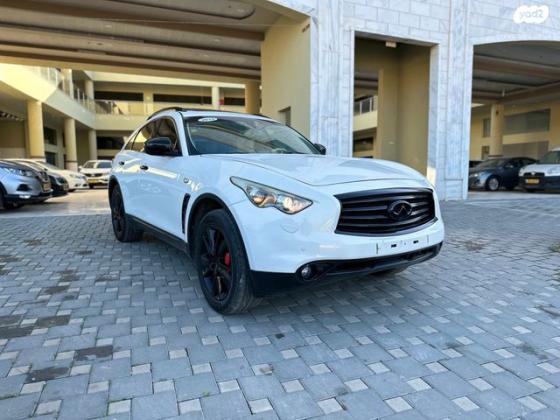 אינפיניטי QX70 / FX37 4X4 GT Premium אוט' 3.7 (320 כ"ס) בנזין 2015 למכירה בכפר מנדא