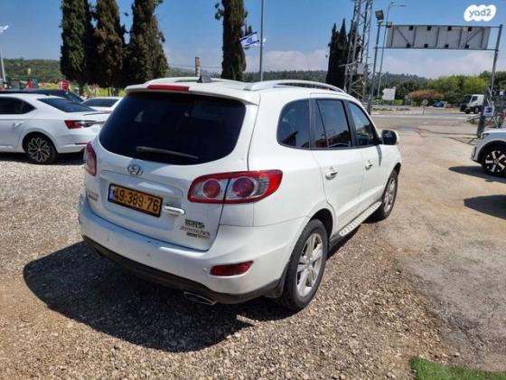 יונדאי סנטה פה 4X4 Executive אוט' דיזל 7 מק' 2.2 (197 כ''ס) דיזל 2011 למכירה במירון