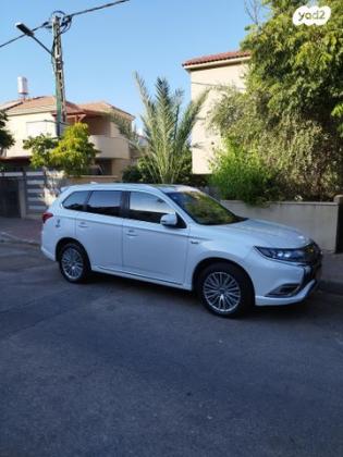 מיצובישי אאוטלנדר PHEV 4X4 Luxury הייבריד אוט' 5 מק' 2.4 (135 כ''ס) היברידי חשמל / בנזין 2020 למכירה בפתח תקווה