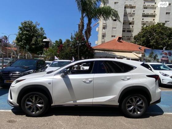 לקסוס NX 4X4 NX300H F-Sport הייבריד אוט' 2.5 (155 כ''ס) בנזין 2019 למכירה ברחובות