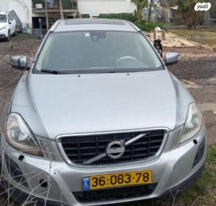 וולוו XC60 Active סטיישן אוט' 2.0 (203 כ''ס) בנזין 2012 למכירה בבני ברק