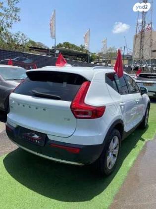 וולוו XC40 T3 Momentum אוט' 1.5 (163 כ''ס) בנזין 2020 למכירה בפתח תקווה