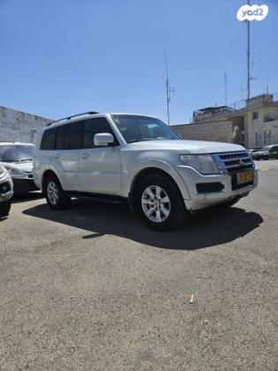 מיצובישי פג'רו ארוך 4X4 Desert אוט' דיזל 7 מק' 3.2 (200 כ"ס) דיזל 2015 למכירה בירושלים