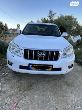 טויוטה לנד קרוזר ארוך 4X4 Luxury אוט' דיזל 7 מק' 3.0 (173 כ''ס) דיזל 2010 למכירה בערערה בנגב