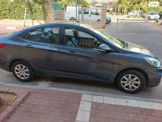 יונדאי i25 Inspire אוט' 1.6 (124 כ"ס) בנזין 2012 למכירה בראשון לציון