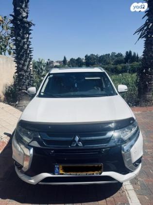 מיצובישי אאוטלנדר PHEV 4X4 Luxury הייבריד אוט' 5 מק' 2.0 (121 כ"ס) היברידי חשמל / בנזין 2017 למכירה בפתח תקווה