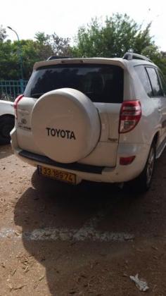 טויוטה RAV4 ארוך 4X4 Premium Plus אוט' 2.0 (158 כ"ס) בנזין 2011 למכירה באלישיב